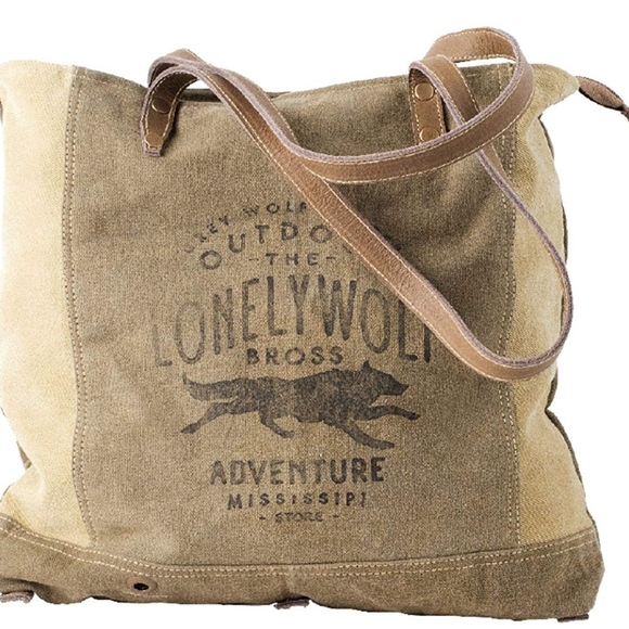 clea ray Handbags - NWT Clea Ray Recycled zippered tote shoulder bag